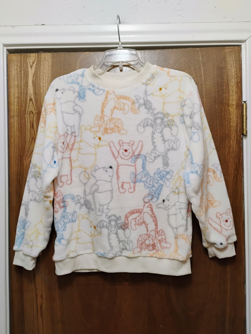 Disney Winnie The Pooh Cream Crewneck Sweatshirt with Multicolor Pooh Print. XS